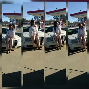 Meet your Posher, Monique